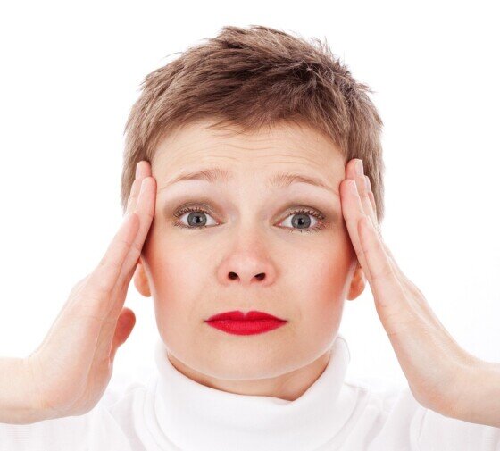 Cura delle vampate di calore della menopausa con l'Auricoloterapia Cura delle vampate di calore della menopausa con l'Auricoloterapia