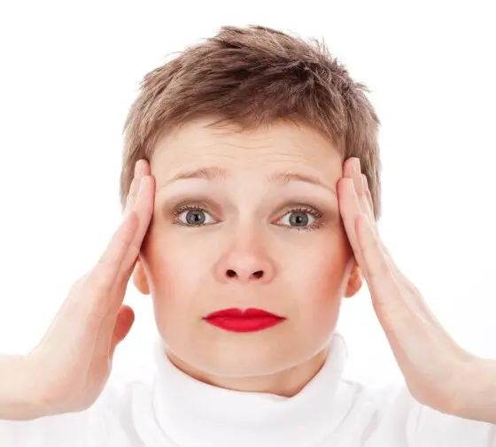 Cura delle vampate di calore della menopausa con l'Auricoloterapia Cura delle vampate di calore della menopausa con l'Auricoloterapia